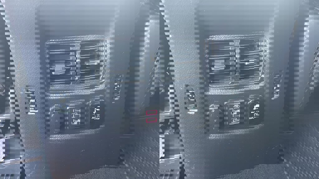 Used 2019 Nissan Titan PRO-4X w/ Pro-4x Convenience Package image 26