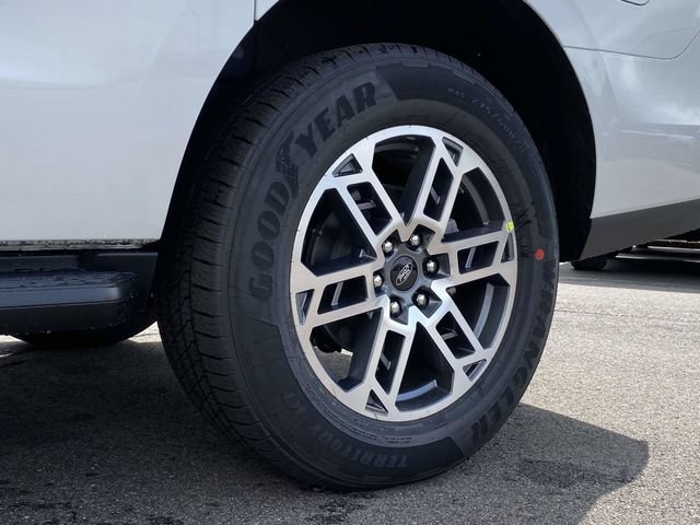 New 2026 Ford Expedition Max Active RWD image 9