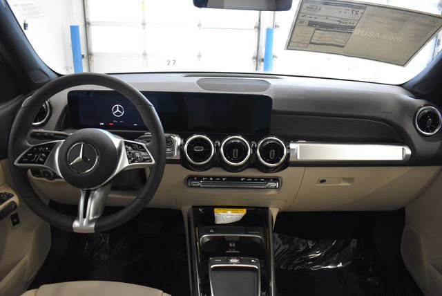 New 2026 Mercedes-Benz GLB 250 4MATIC image 8