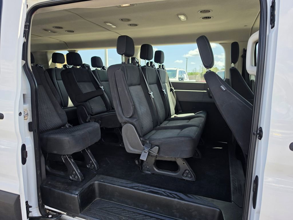Used 2023 Ford Transit 350 XLT image 33