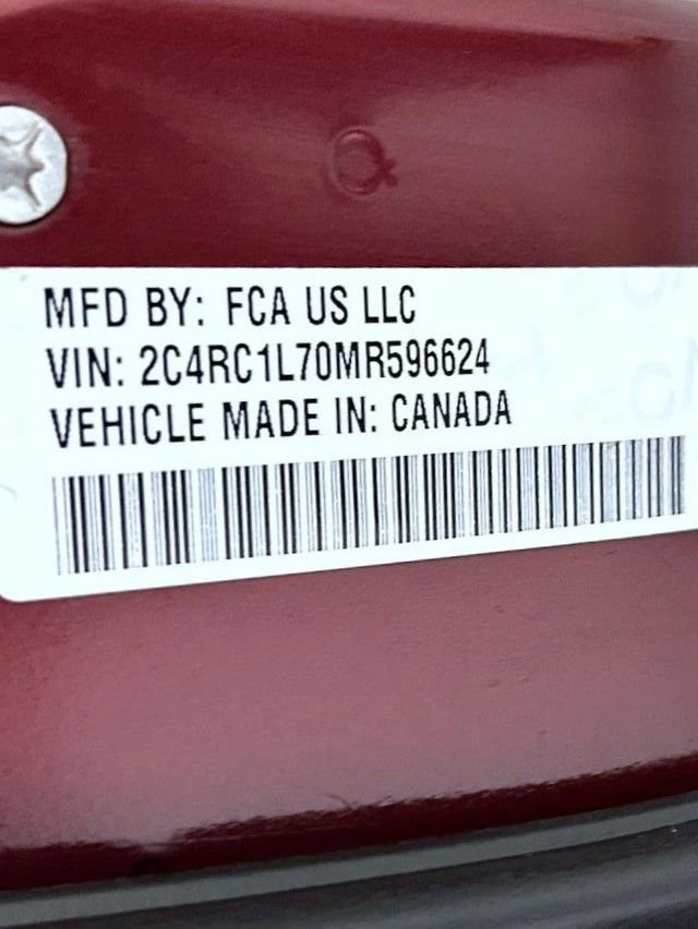 Used 2021 Chrysler Pacifica Touring-L FWD image 25