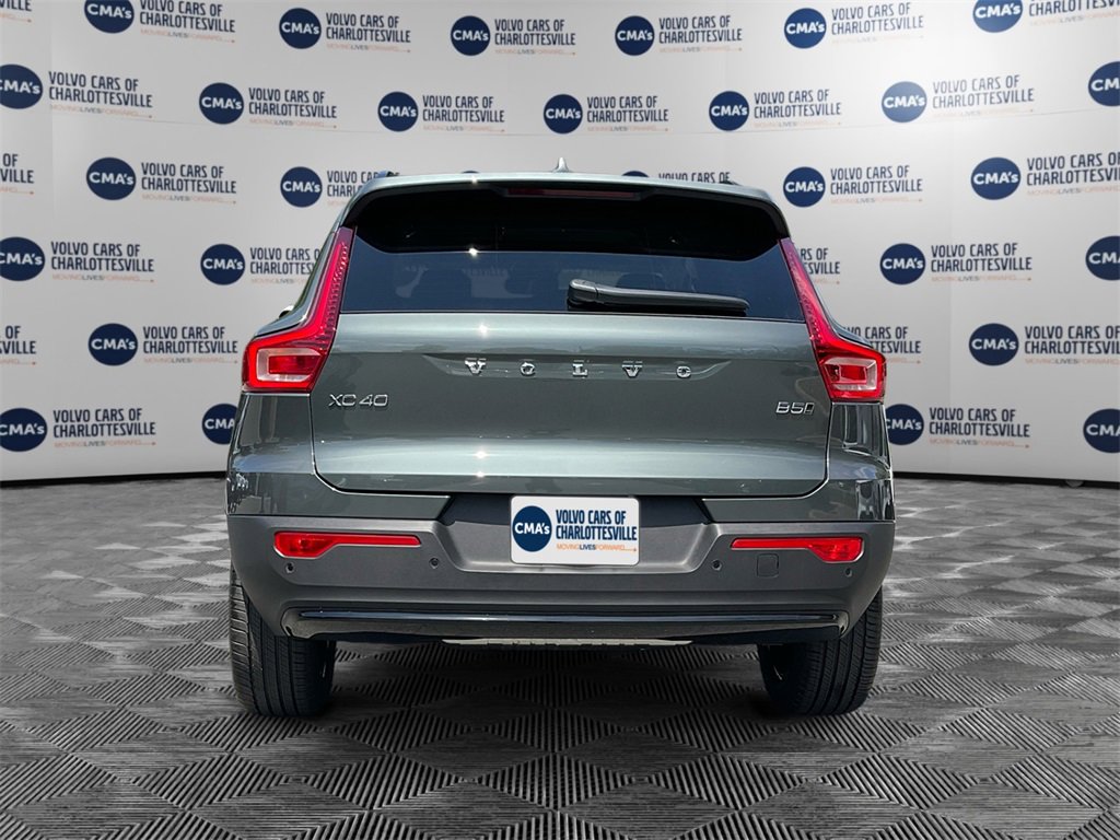 New 2026 Volvo XC40 B5 Core image 4