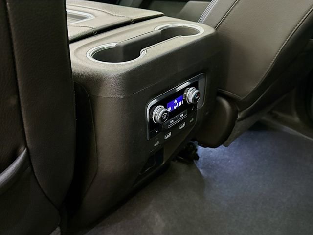 Used 2021 GMC Yukon Denali w/ Denali Premium Package image 28