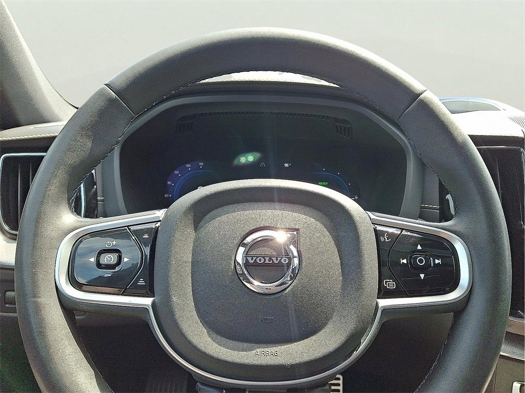 Used 2022 Volvo XC60 T8 R-Design w/ Advanced Package image 19