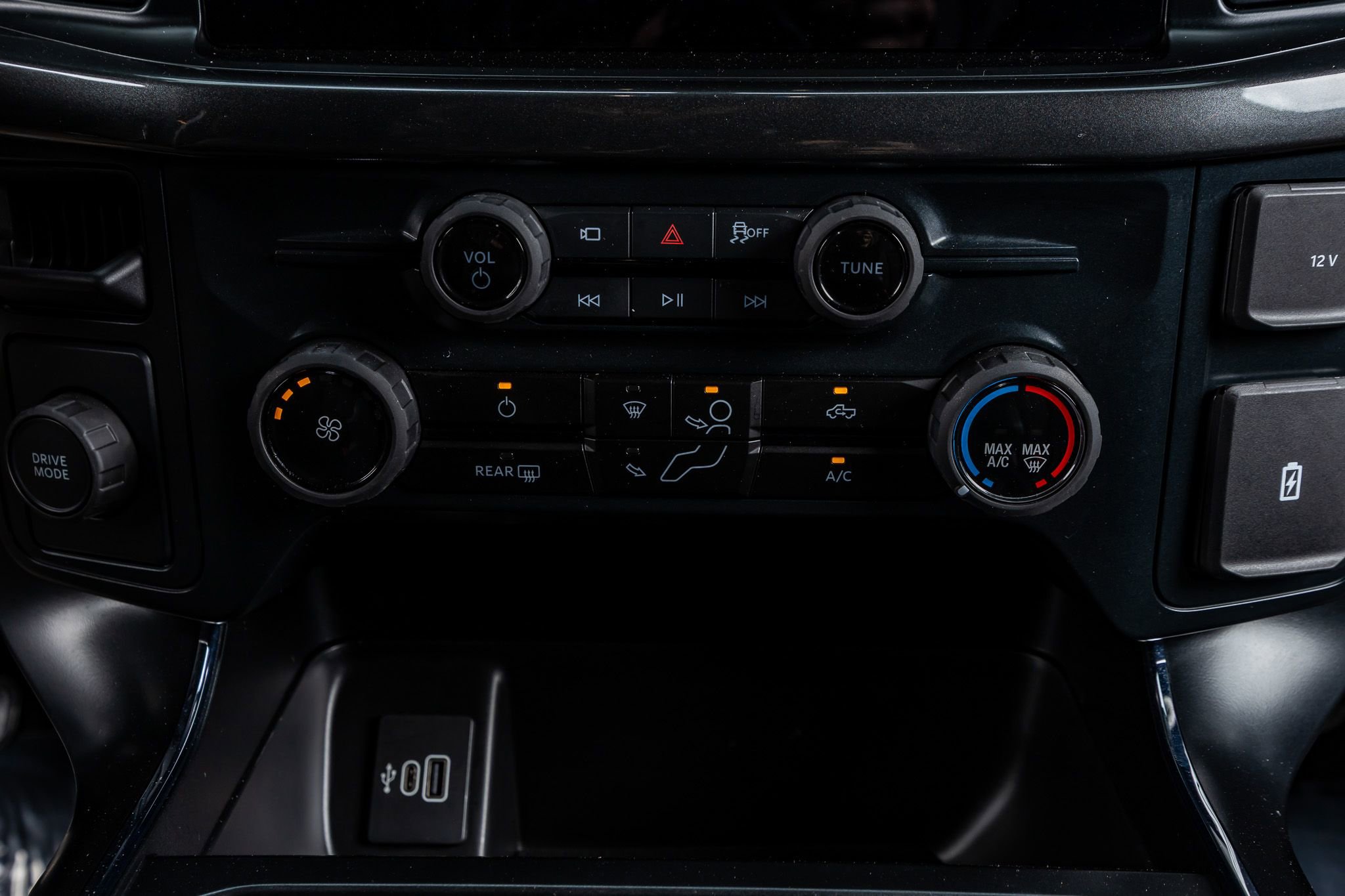 Used 2025 Ford F150 STX w/ Equipment Group 200A image 25