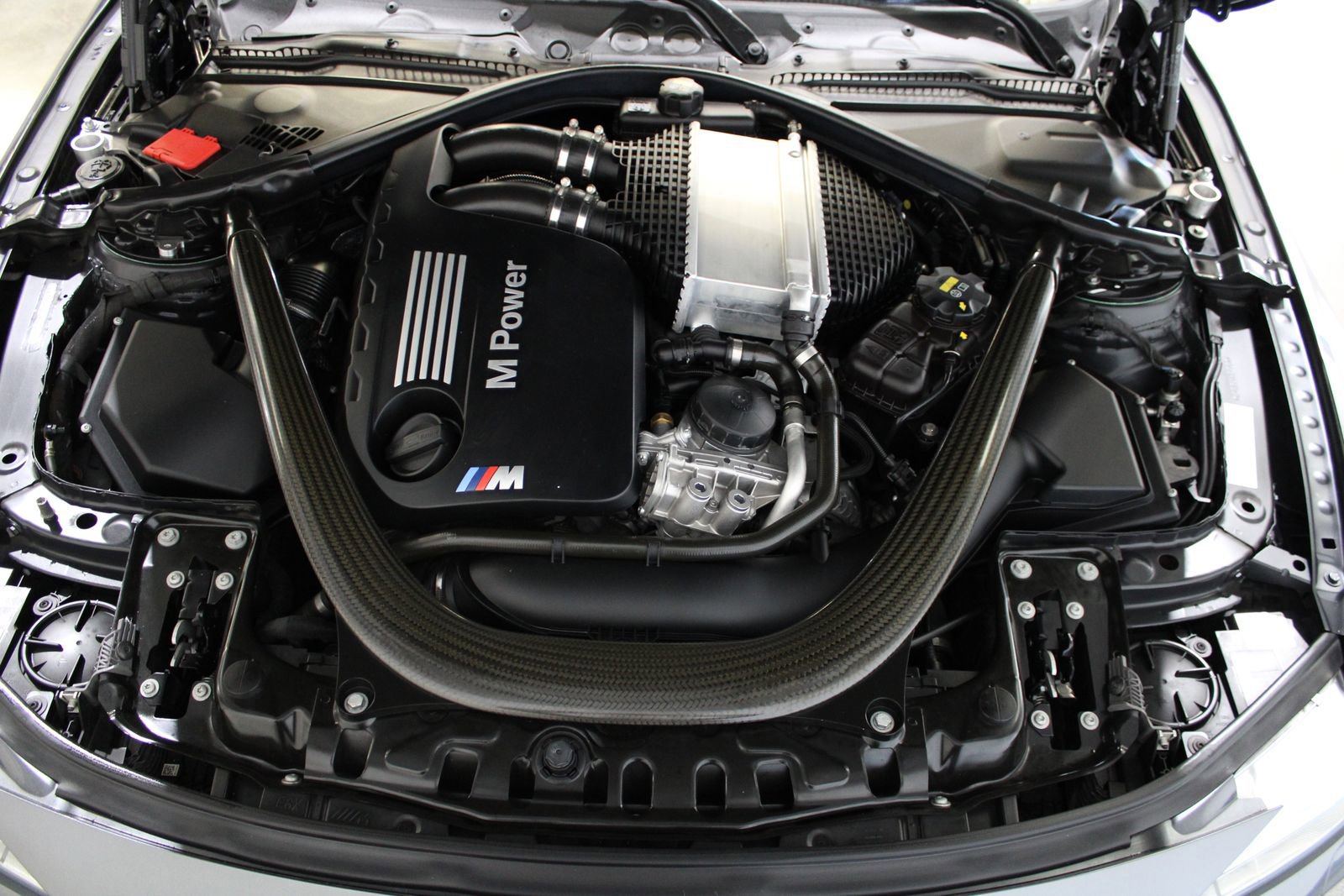 Used 2015 BMW M4 Convertible image 31