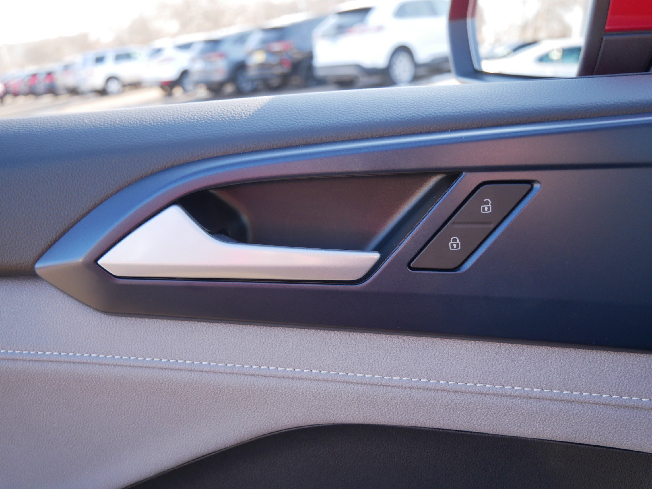 Used 2024 Volkswagen Taos SE image 28