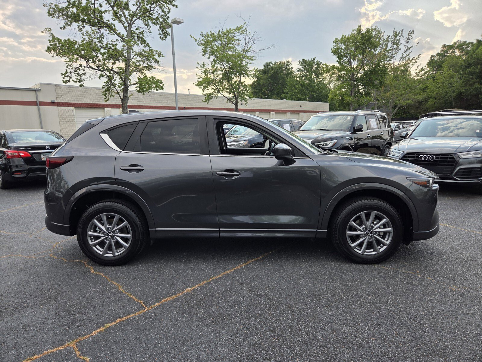 Used 2024 MAZDA CX-5 AWD 2.5 S w/ Select Package image 5