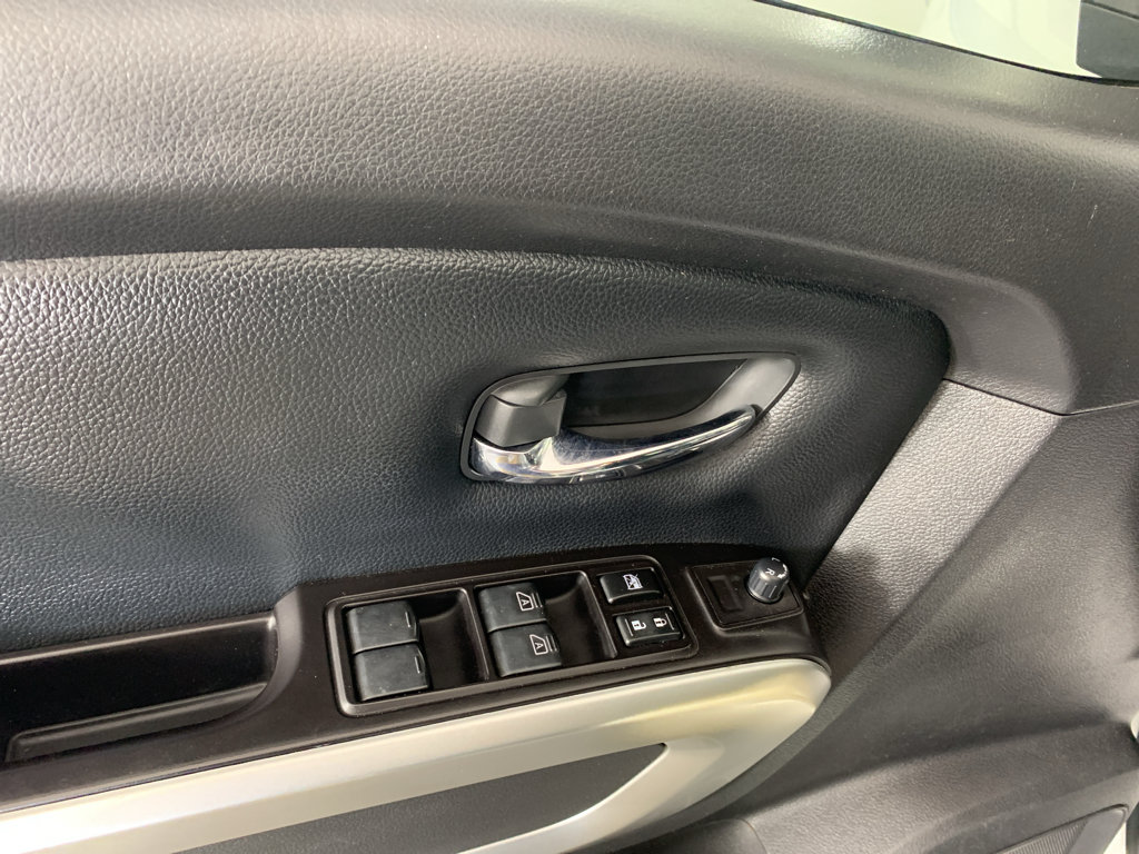 Used 2021 Nissan Titan SV w/ SV Convenience Package AWD/4WD image 13