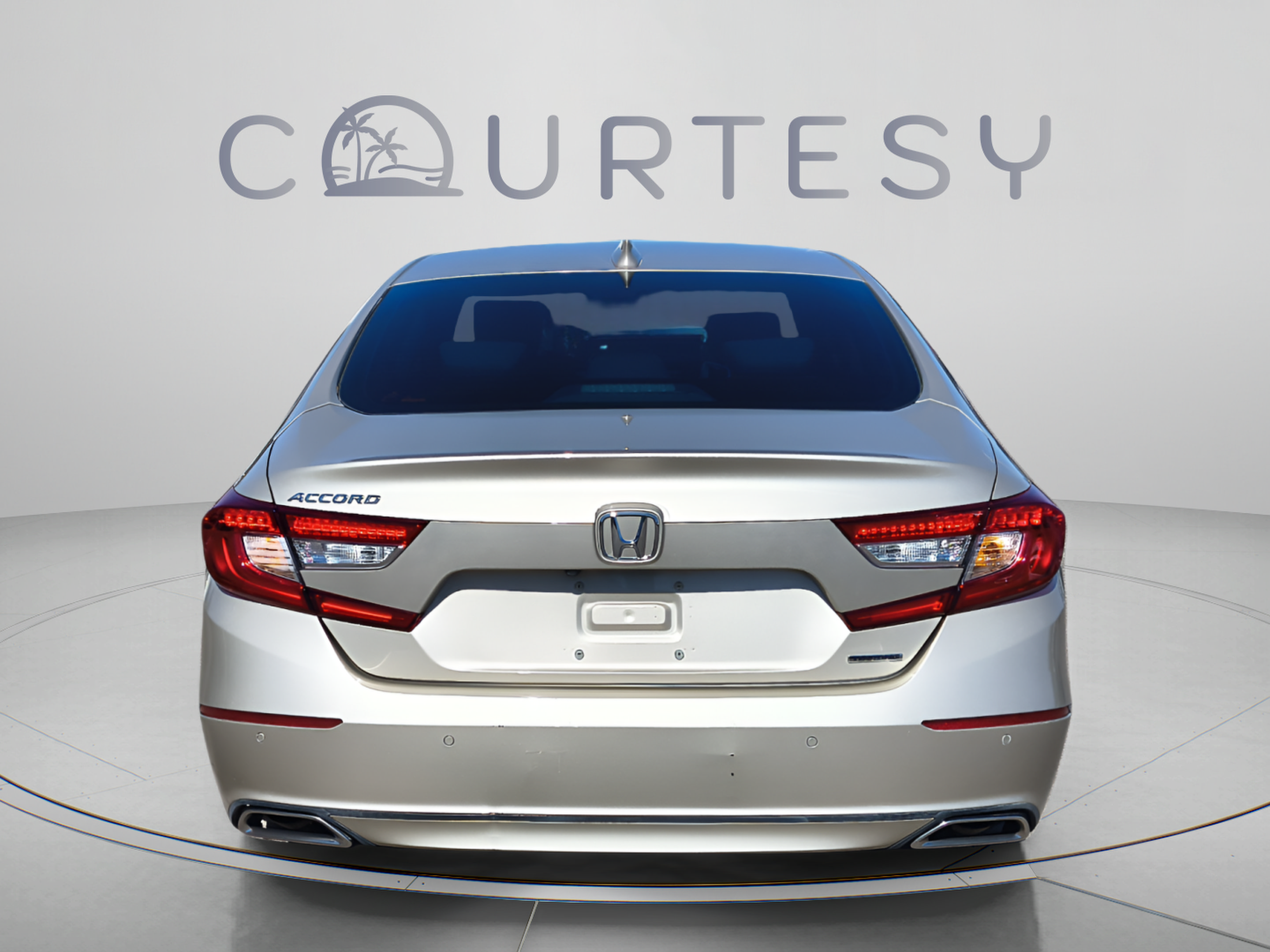 Used 2018 Honda Accord Touring image 4
