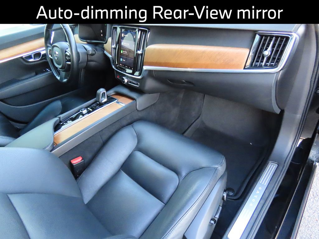 Used 2022 Volvo S90 B6 Momentum image 11