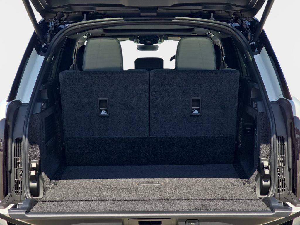 New 2026 Land Rover Range Rover Long Wheelbase SE AWD/4WD image 15