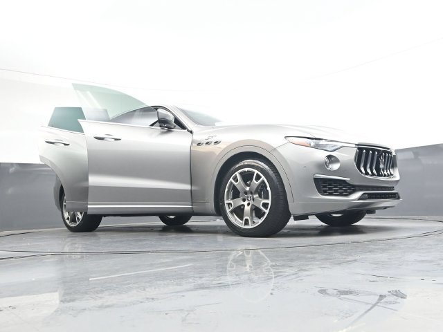 Used 2022 Maserati Levante GT AWD/4WD image 41