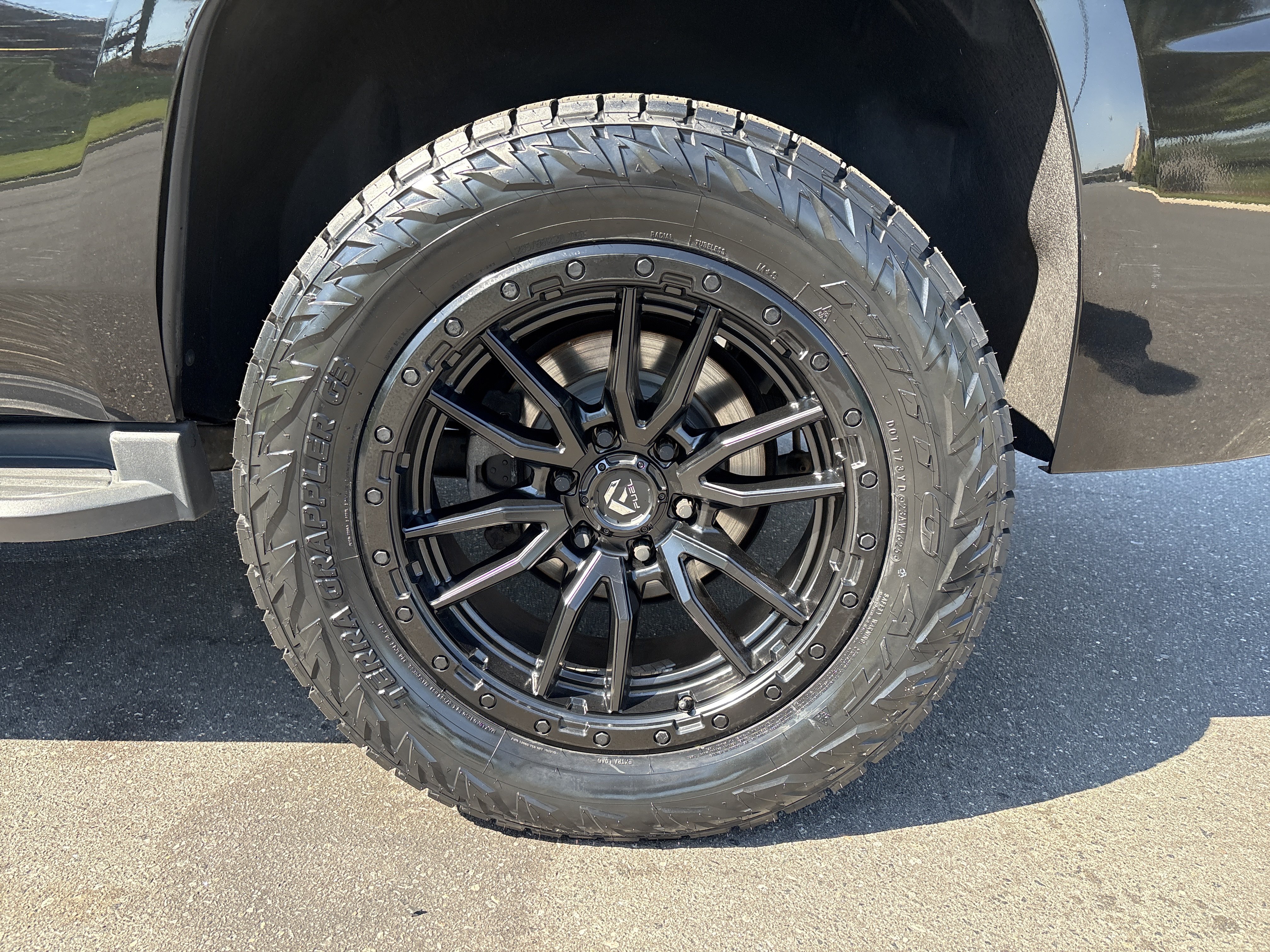 Used 2018 Chevrolet Tahoe LT AWD/4WD image 14