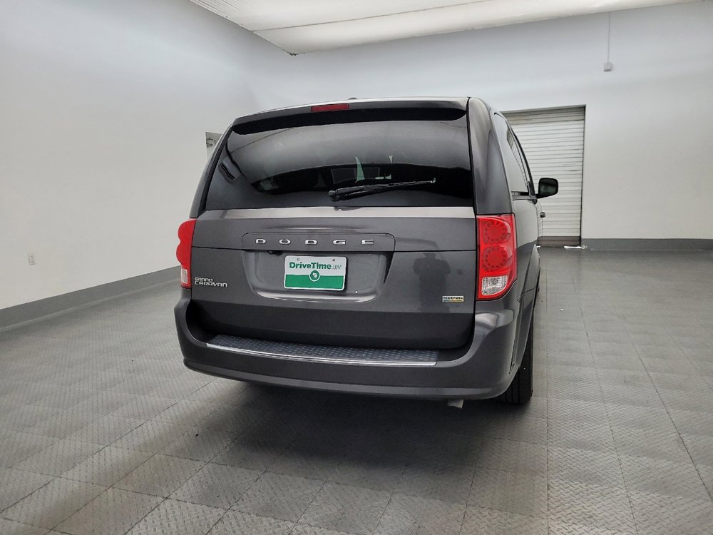 Used 2018 Dodge Grand Caravan SE w/ UConnect Hands-Free Group image 7