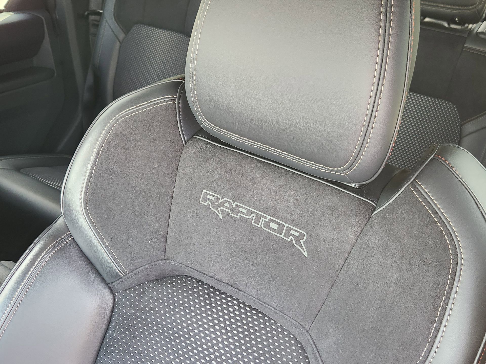 Used 2025 Ford Bronco Raptor image 25