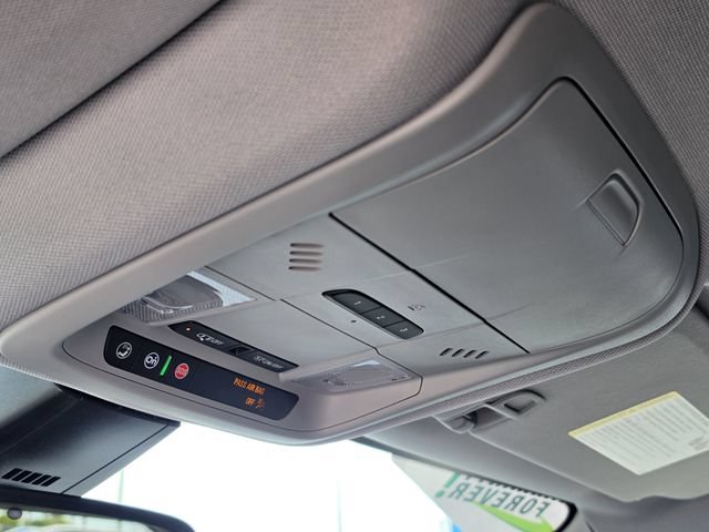 New 2026 Chevrolet Blazer LT w/ Convenience Package FWD image 31