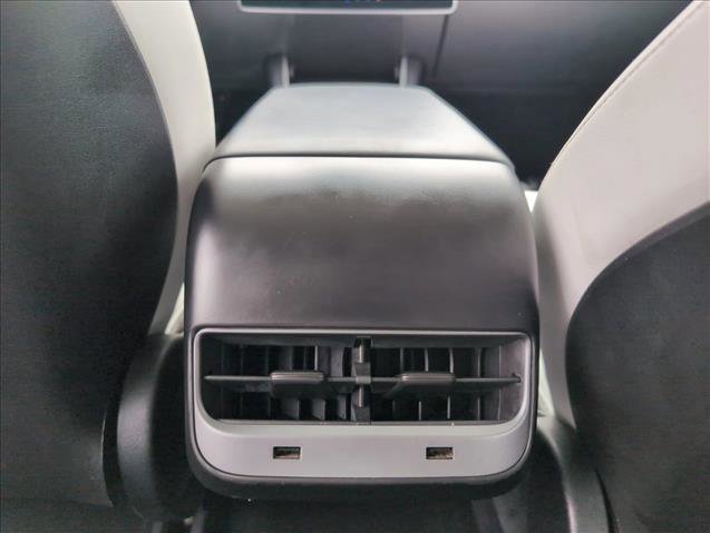 Used 2018 Tesla Model 3 Long Range image 18