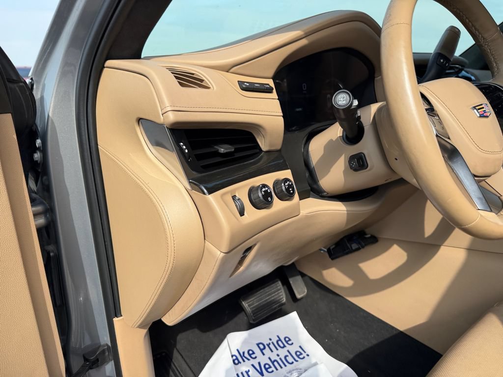 Used 2018 Cadillac Escalade ESV Platinum AWD/4WD image 18
