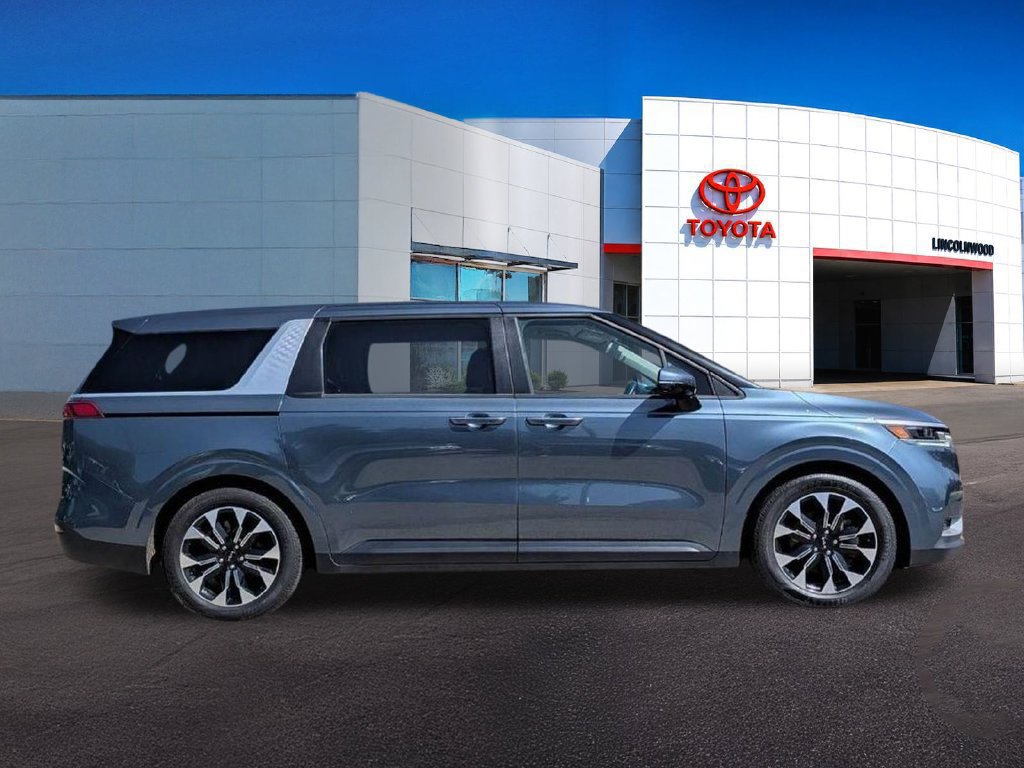 Used 2024 Kia Carnival EX FWD image 9