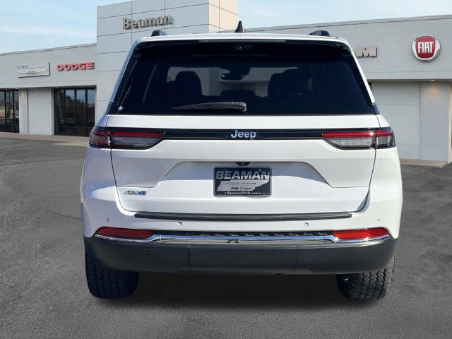 Used 2023 Jeep Grand Cherokee 4WD 4xe w/ Luxury Tech Group II image 6