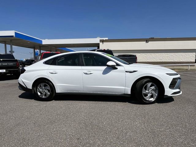 Used 2025 Hyundai Sonata SE image 3
