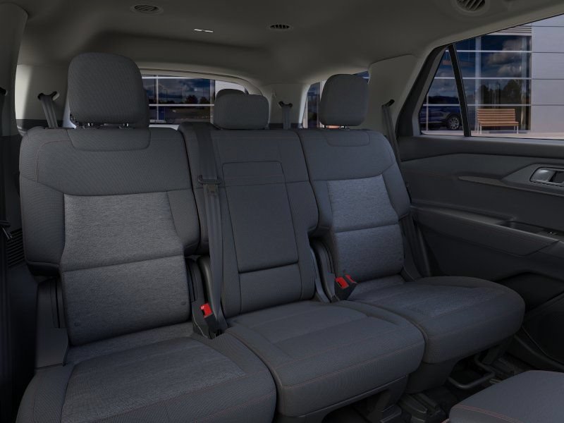 Used 2026 Ford Explorer Active AWD/4WD image 11