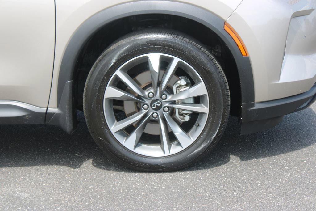 Used 2025 INFINITI QX60 Luxe AWD/4WD image 12