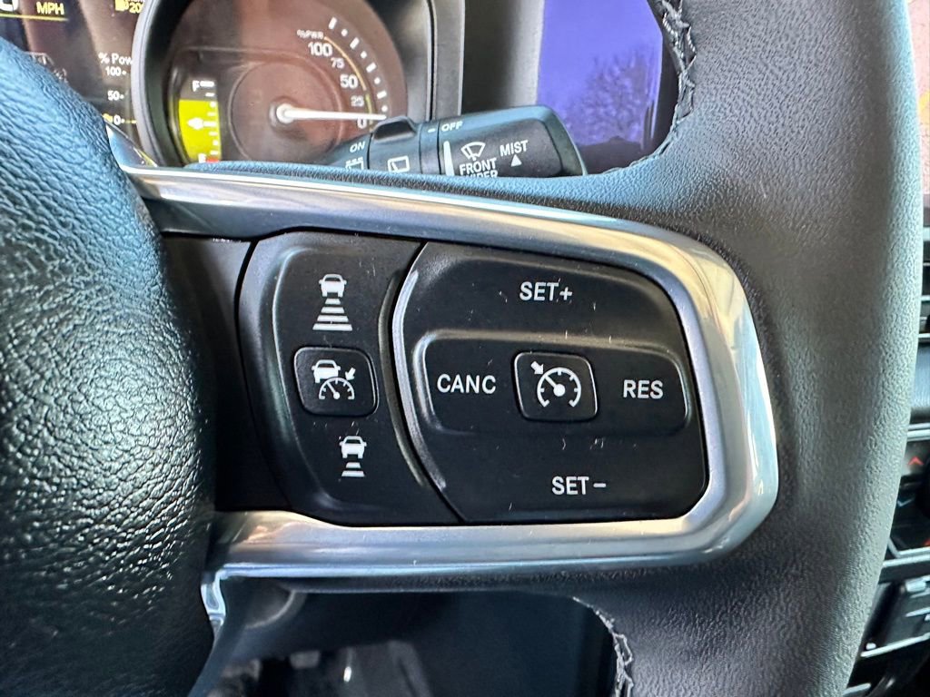 Used 2025 Jeep Wrangler Unlimited Sahara image 28