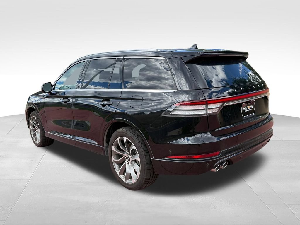 Used 2022 Lincoln Aviator Grand Touring w/ Equipment Group 301A AWD/4WD image 5