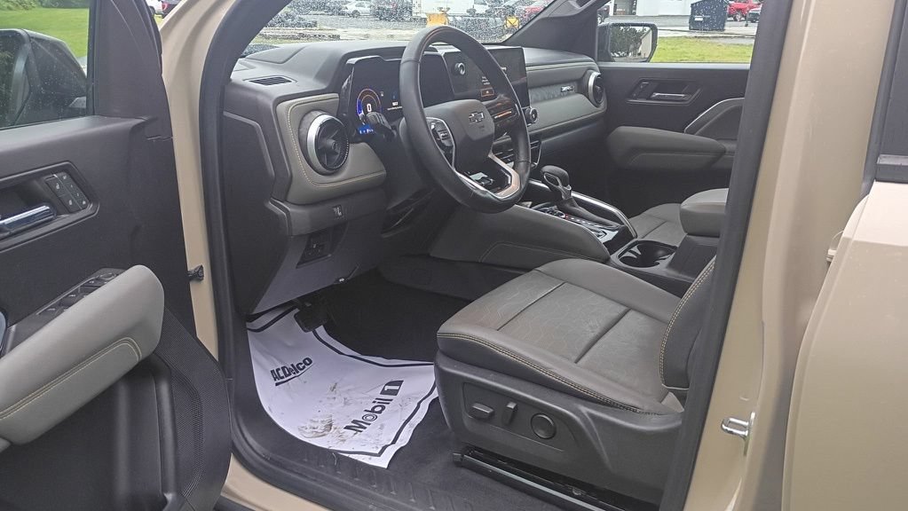 Used 2023 Chevrolet Colorado ZR2 w/ ZR2 Convenience Package III AWD/4WD image 11