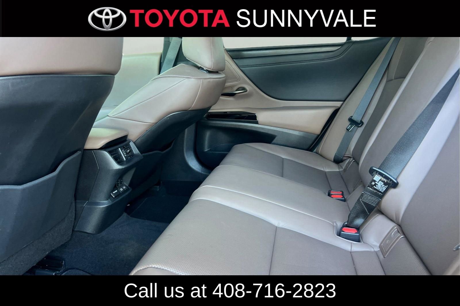 Used 2025 Lexus ES 300h w/ Premium Package image 14