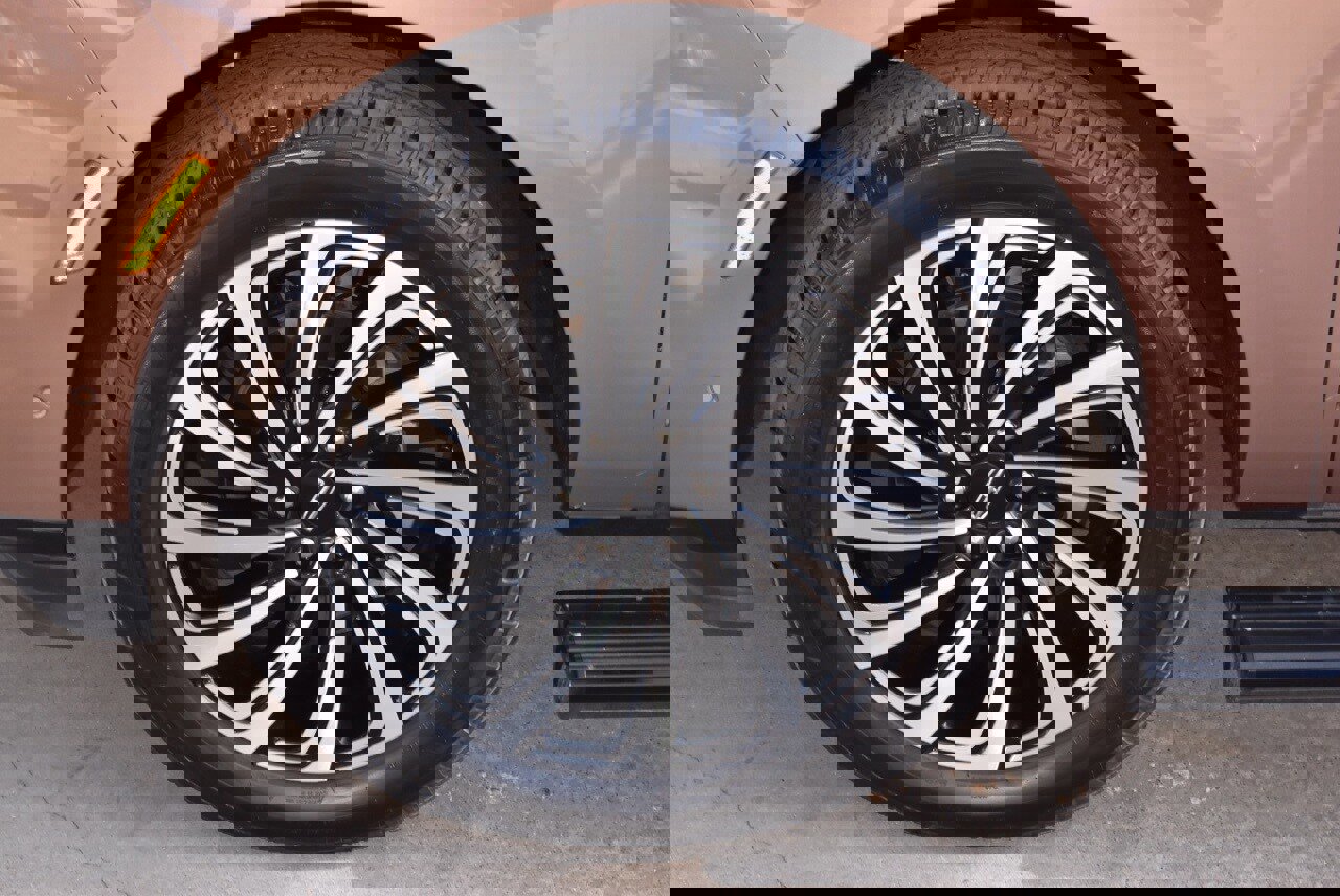 Certified 2025 Lincoln Navigator Black Label image 47