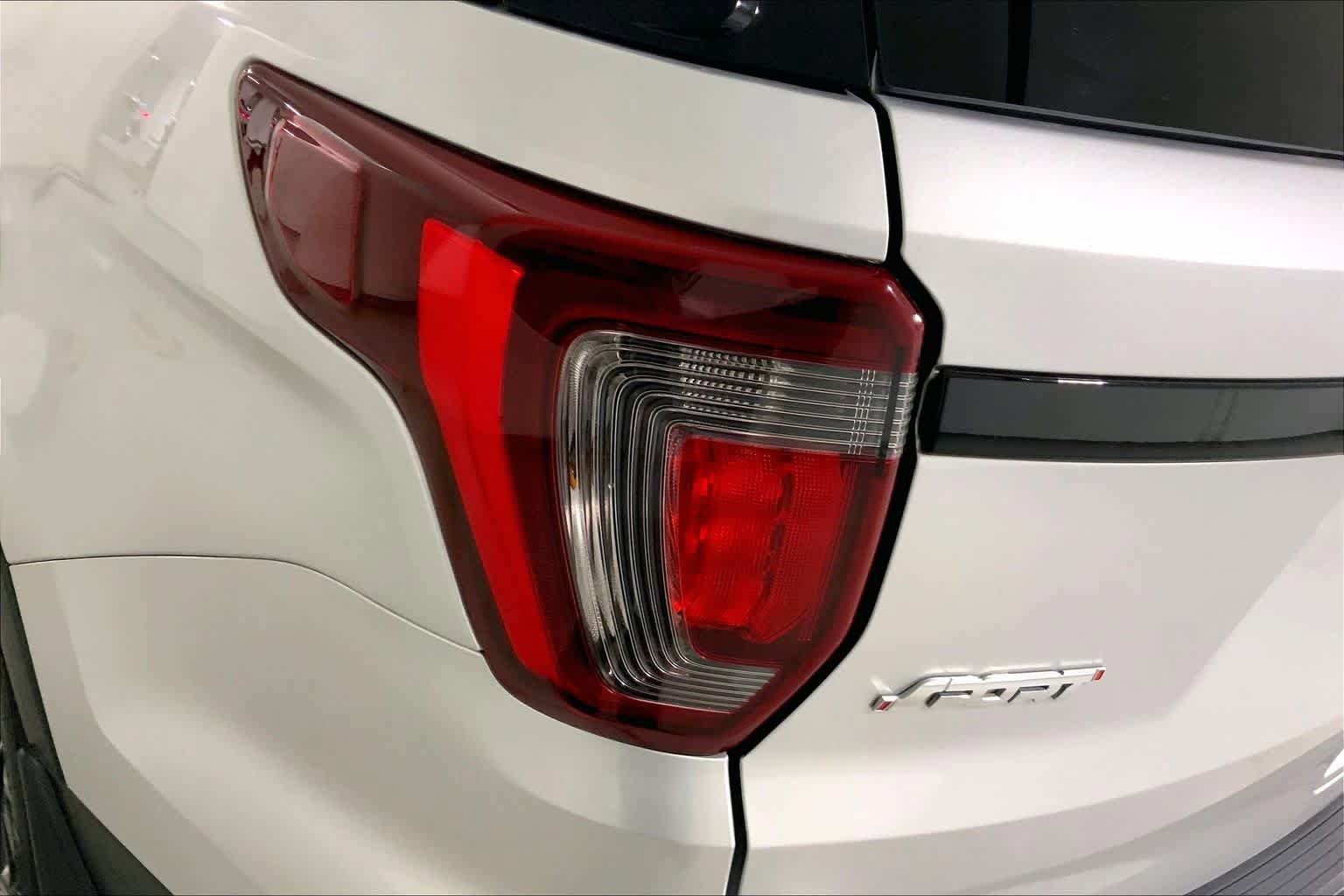 Used 2019 Ford Explorer Sport w/ Equipment Group 401A AWD/4WD image 28