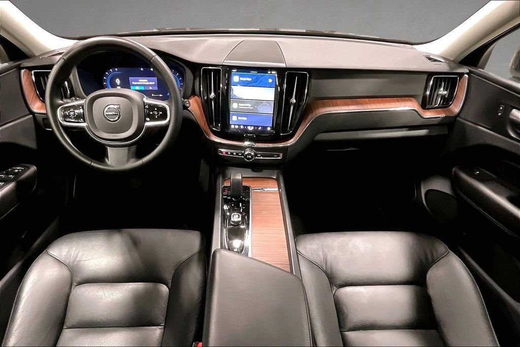 Certified 2023 Volvo XC60 B5 Plus w/ Climate Package AWD/4WD image 7