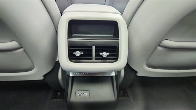 Used 2024 Cadillac Lyriq Luxury image 40