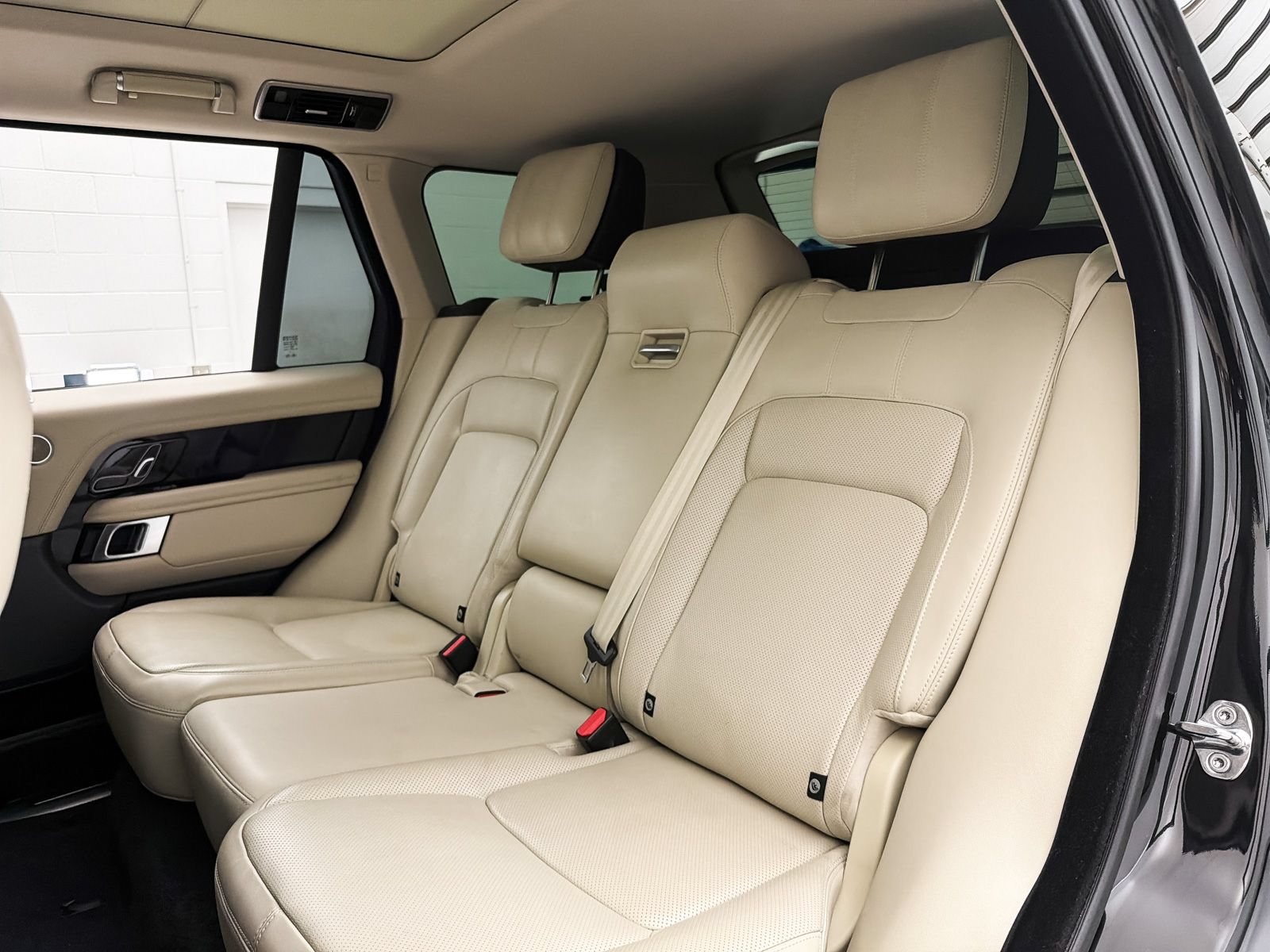 Used 2020 Land Rover Range Rover HSE AWD/4WD image 28
