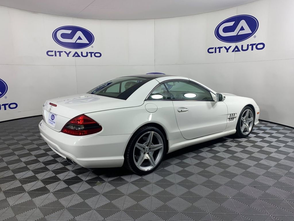 Used 2009 Mercedes-Benz SL 550 image 3