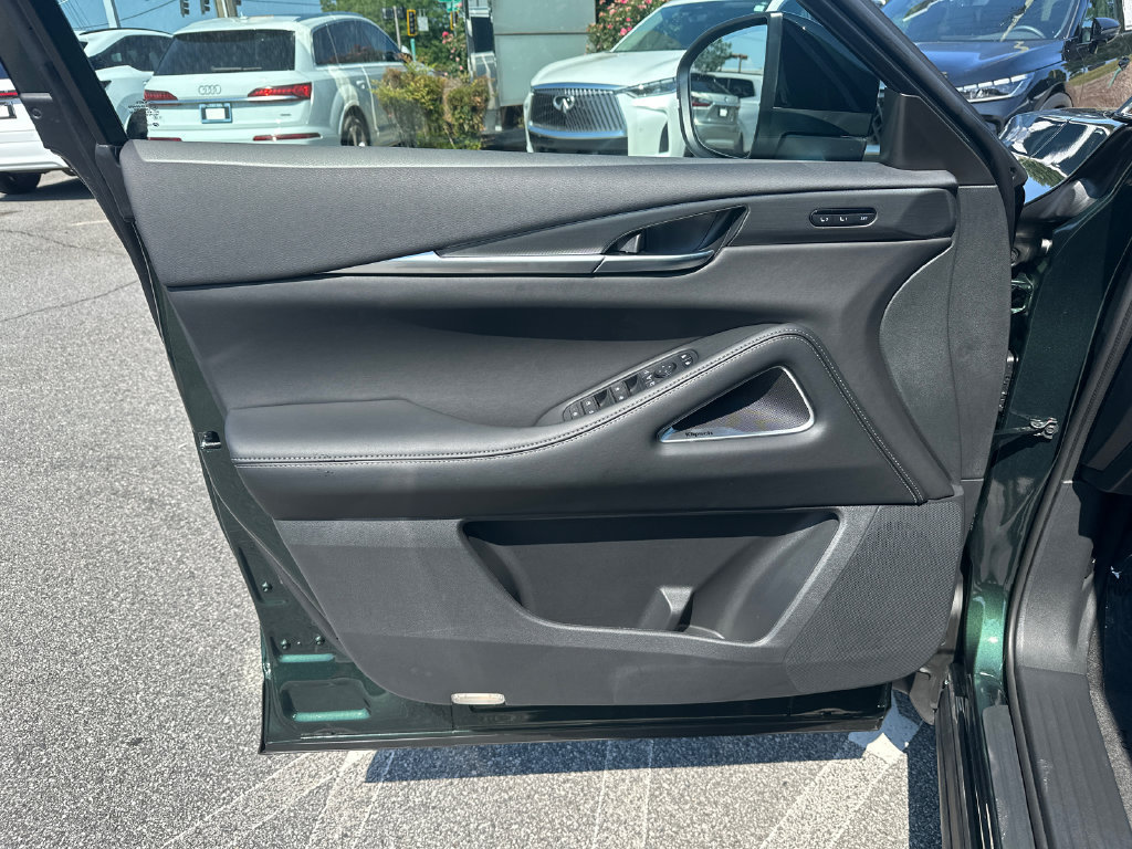 New 2027 INFINITI QX60 Luxe w/ Cargo Package FWD image 10
