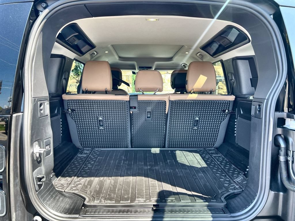 New 2026 Land Rover Defender 110 S AWD/4WD image 18
