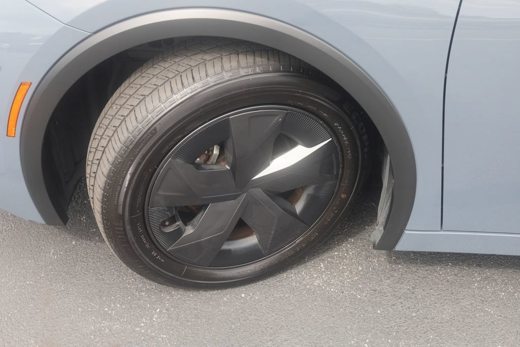 Used 2025 Toyota Prius LE FWD image 31