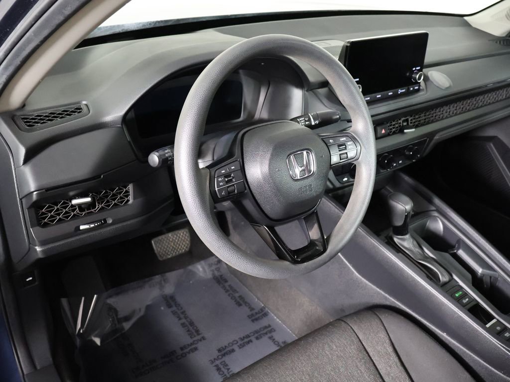 Used 2025 Honda Accord SE image 27