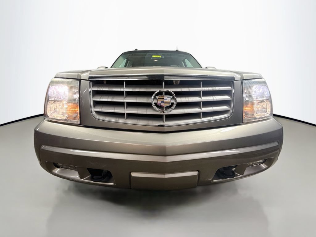 Used 2003 Cadillac Escalade EXT AWD/4WD image 2