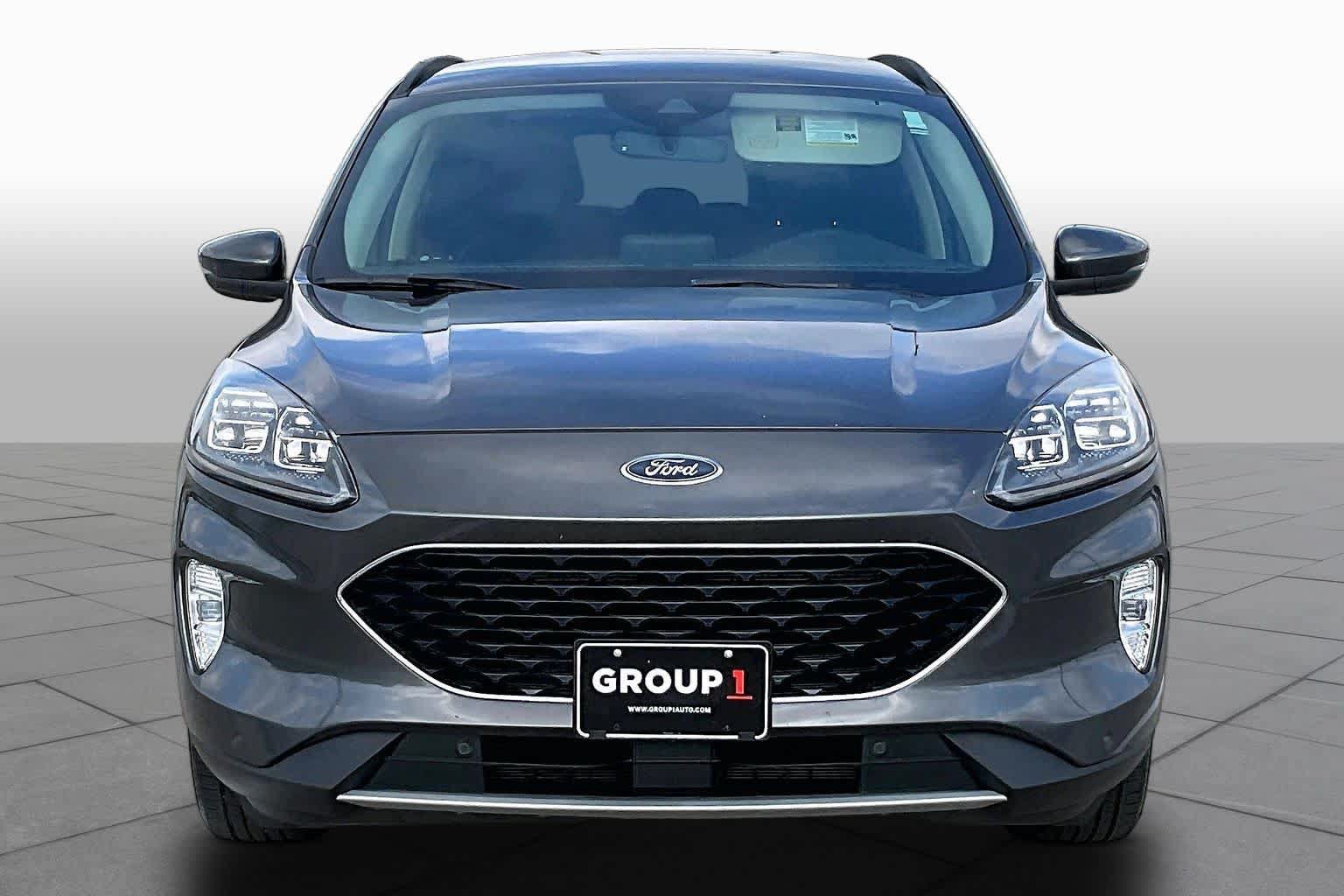 Used 2020 Ford Escape Titanium FWD image 4