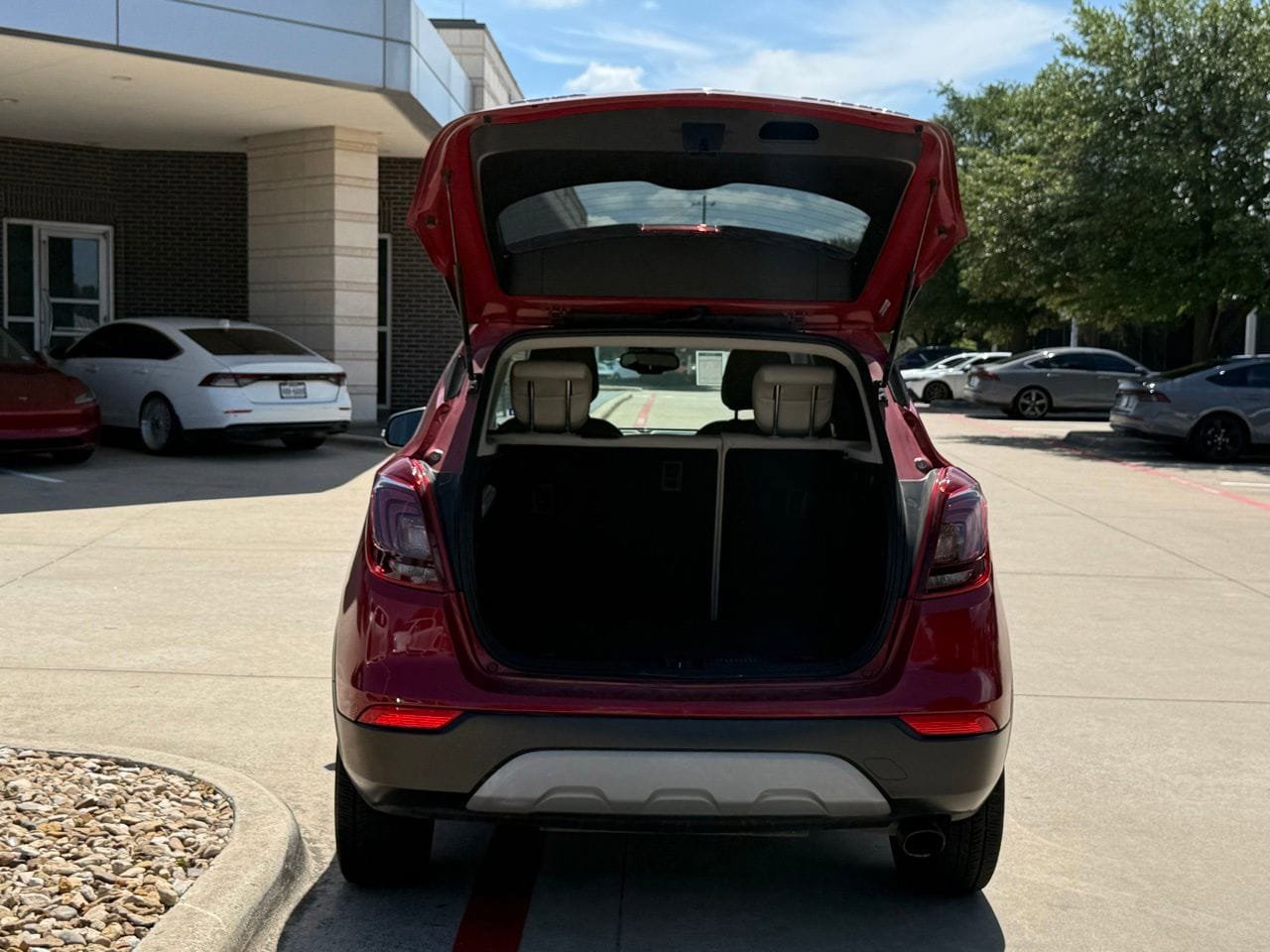 Used 2017 Buick Encore Essence FWD image 5