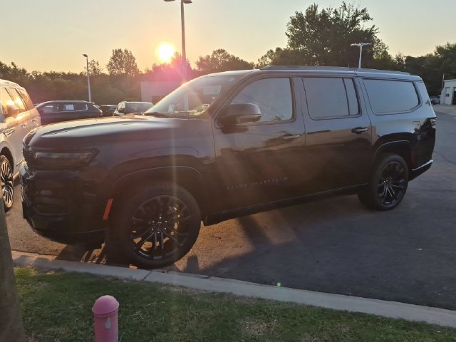 Used 2024 Jeep Grand Wagoneer L Series II w/ Quick Order Packagew 28T AWD/4WD image 7