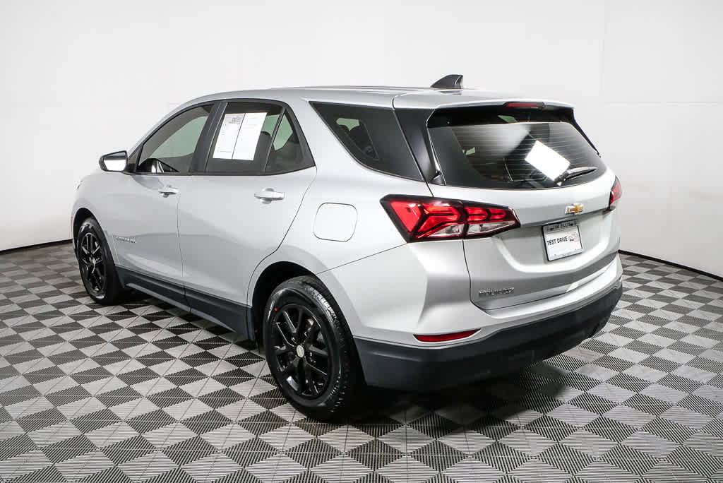 Used 2022 Chevrolet Equinox LS image 28