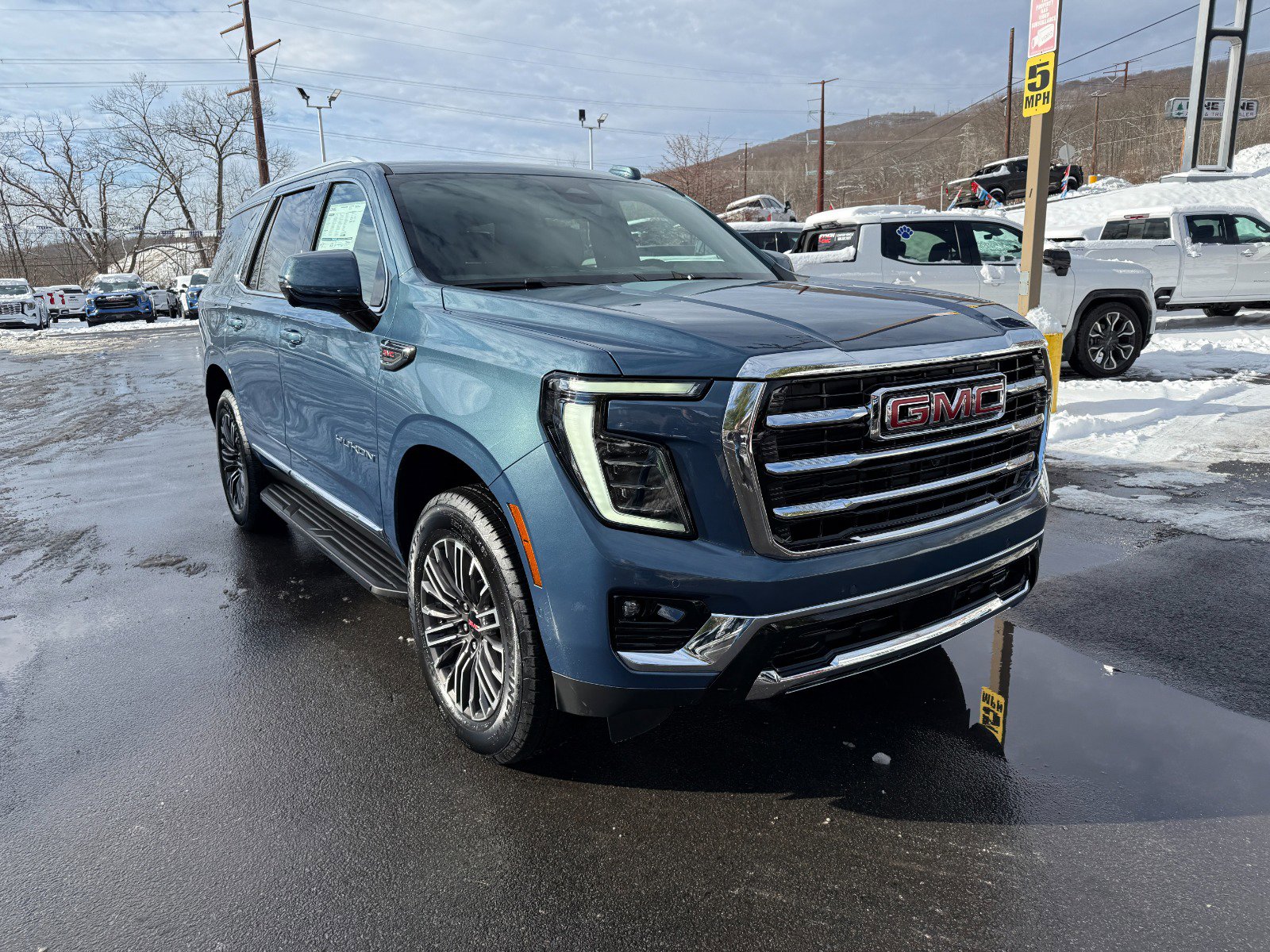 New 2026 GMC Yukon Elevation image 7