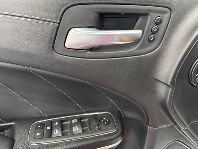 Used 2022 Dodge Charger R/T w/ Plus Group RWD image 6