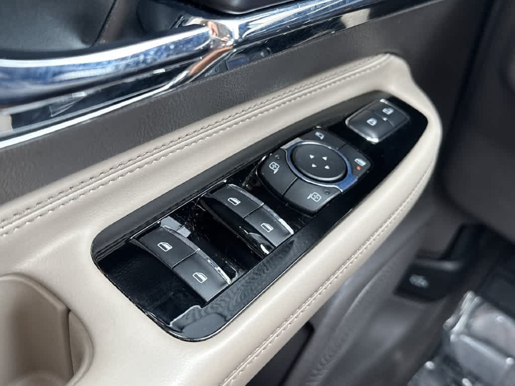 Used 2024 Lincoln Corsair FWD image 16